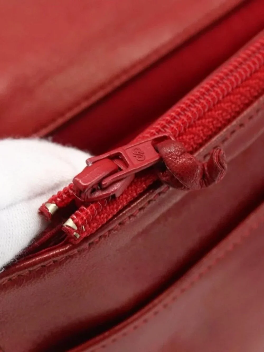 CHANEL Long Wallet Grained Calf Skin Red Gold CC Auth 166826